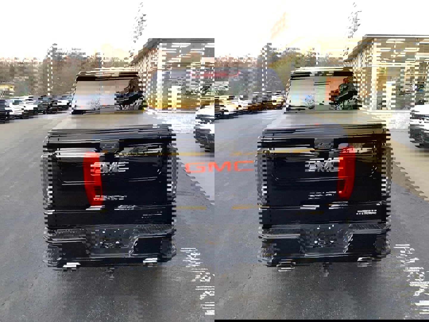 Used 2022 GMC Sierra 1500 Denali image 4