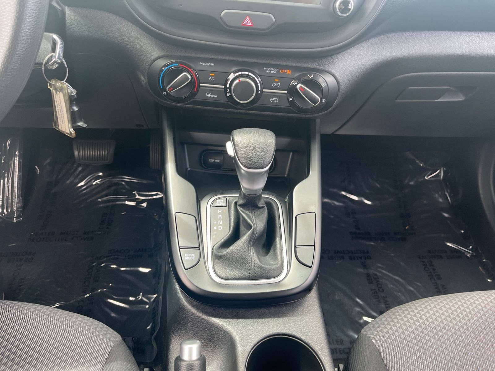 Used 2025 Kia Soul LX w/ LX Technology Package FWD image 38