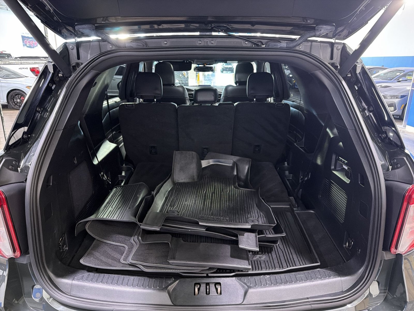 Used 2022 Ford Explorer ST w/ Equipment Group 401A AWD/4WD image 31