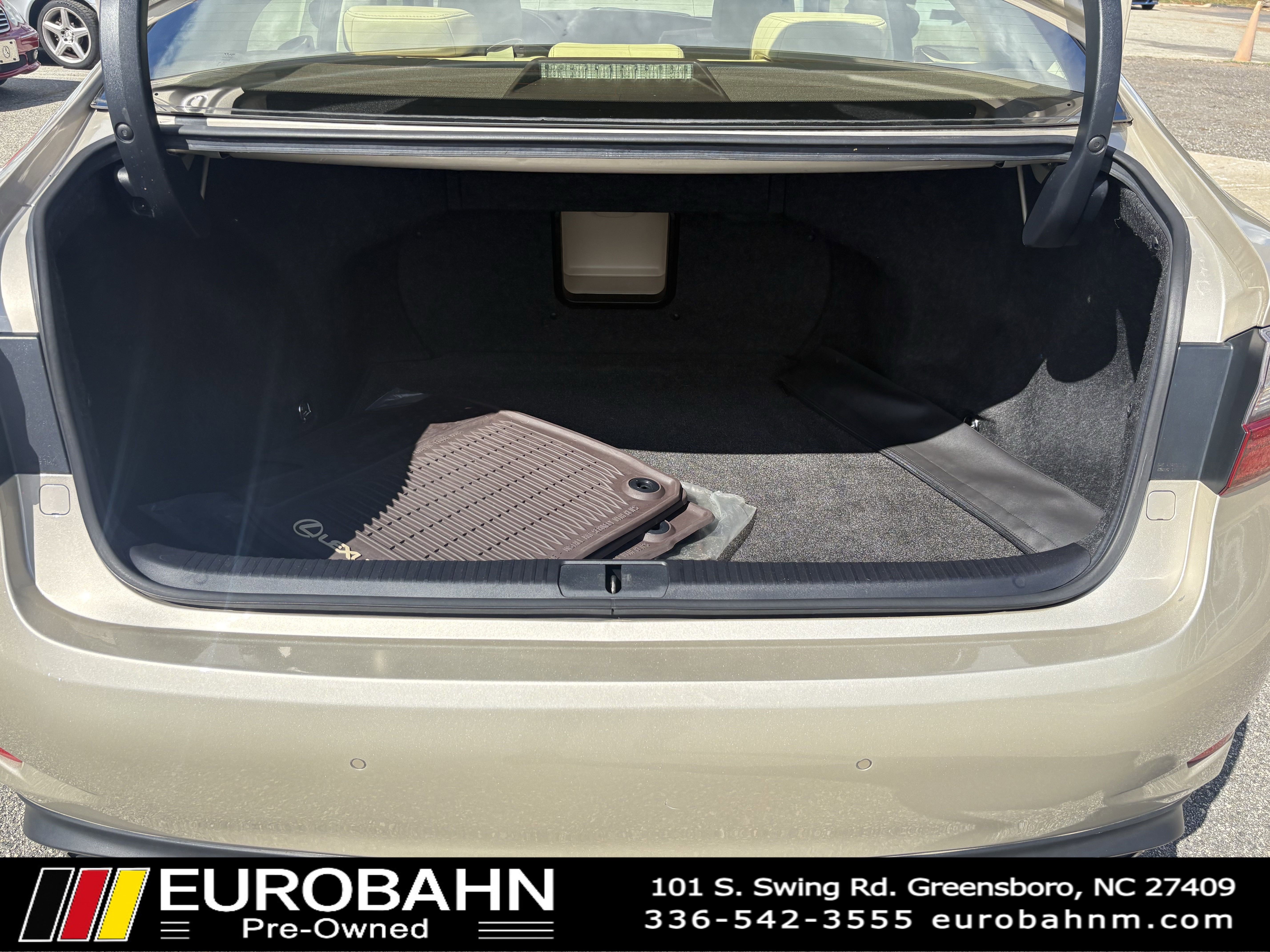 Used 2016 Lexus ES 350 w/ Premium Package w/Wood Trim image 34