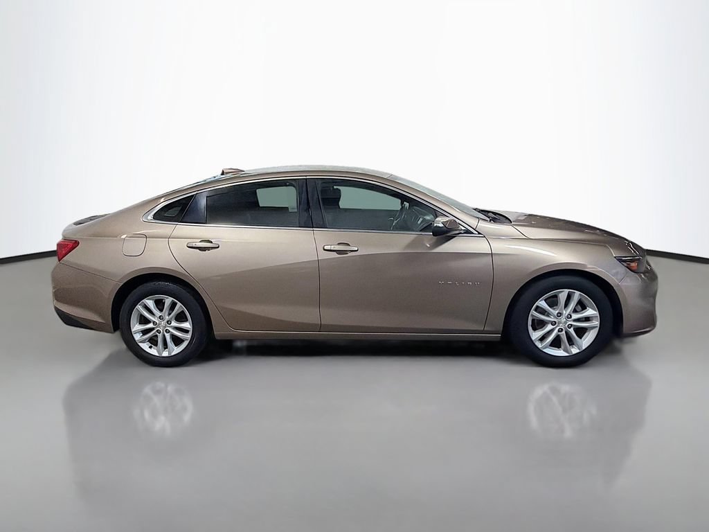 Used 2018 Chevrolet Malibu LT FWD image 10