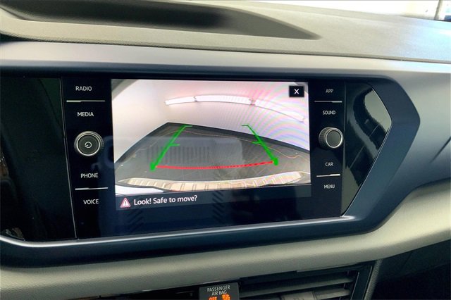 Certified 2023 Volkswagen Taos SE w/ Panoramic Sunroof Package image 21
