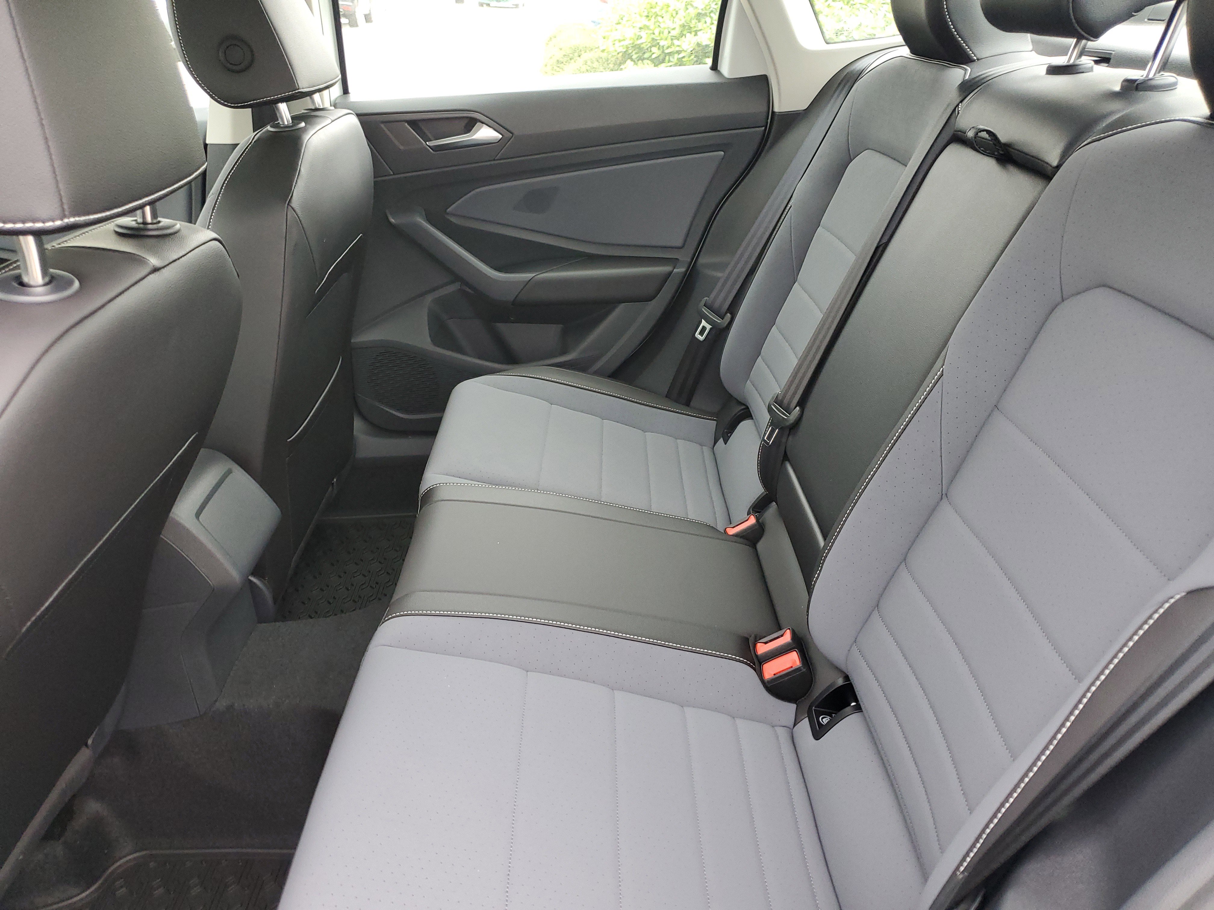 New 2026 Volkswagen Jetta SE image 9