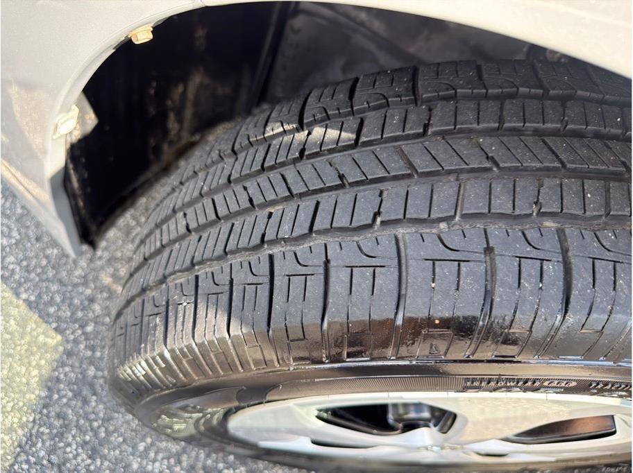 Used 2014 Toyota Prius Three FWD image 19