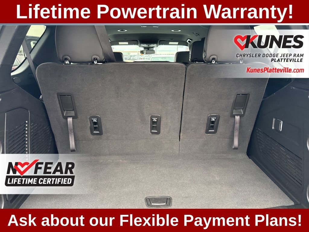 Used 2024 GMC Yukon SLT AWD/4WD image 28