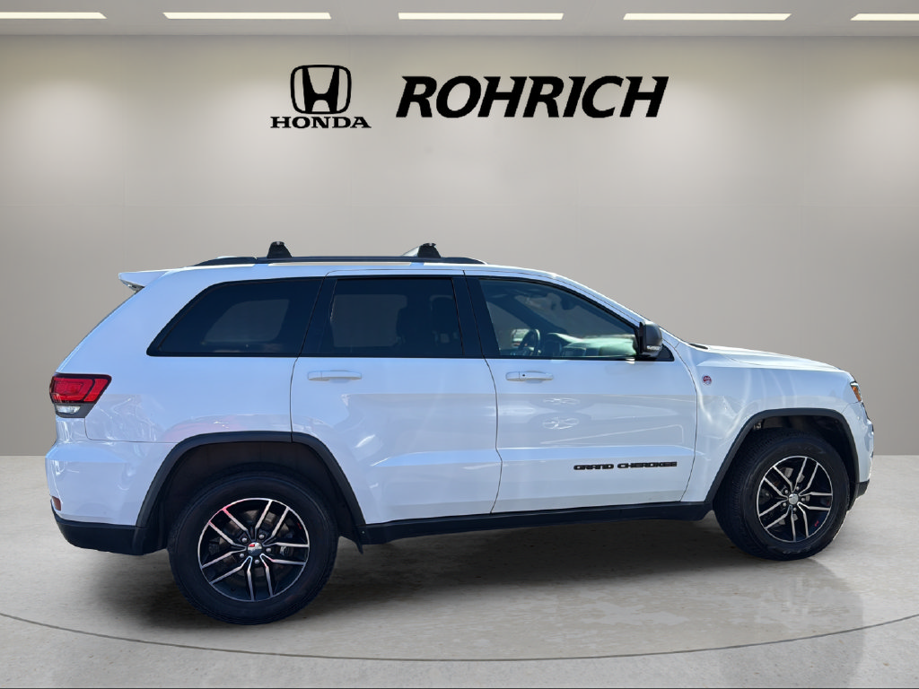 Used 2017 Jeep Grand Cherokee Trailhawk AWD/4WD image 5