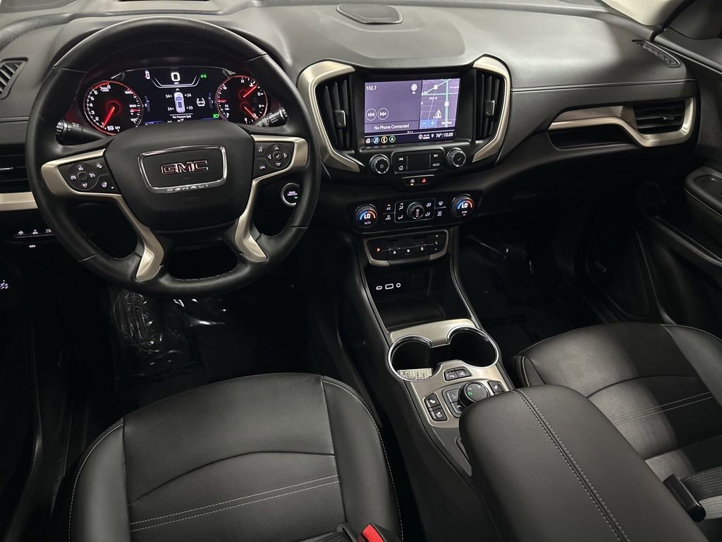 Used 2024 GMC Terrain Denali w/ Denali Premium Package AWD/4WD image 12