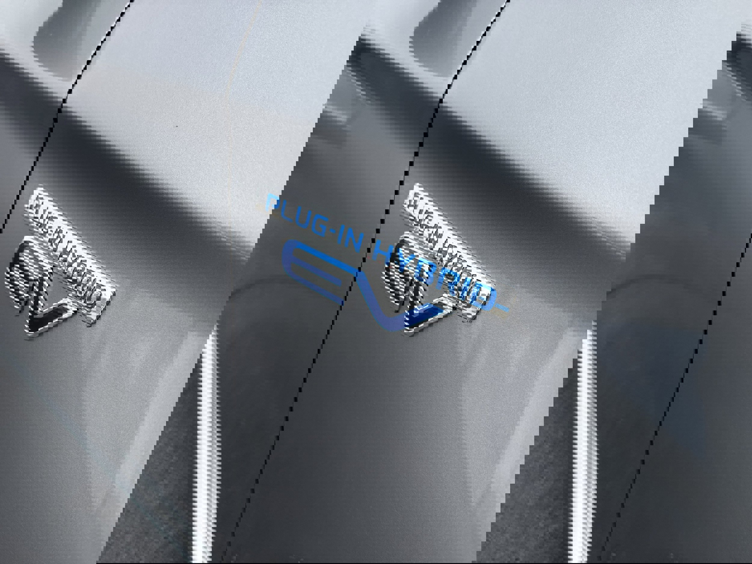 Used 2018 Mitsubishi Outlander SEL image 2