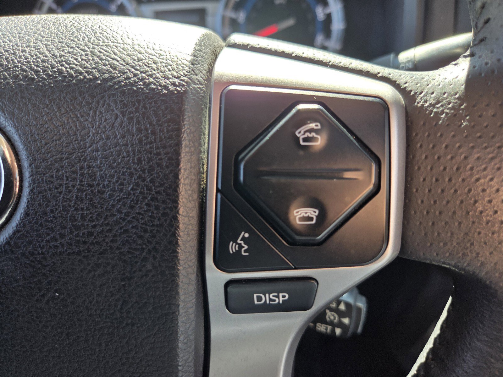 Used 2018 Toyota 4Runner Limited image 28