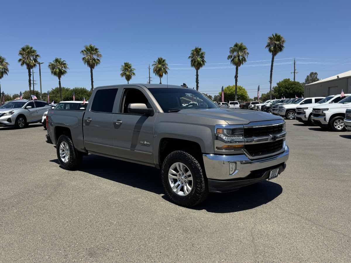 Used 2017 Chevrolet Silverado 1500 LT w/ High Desert Package AWD/4WD image 2