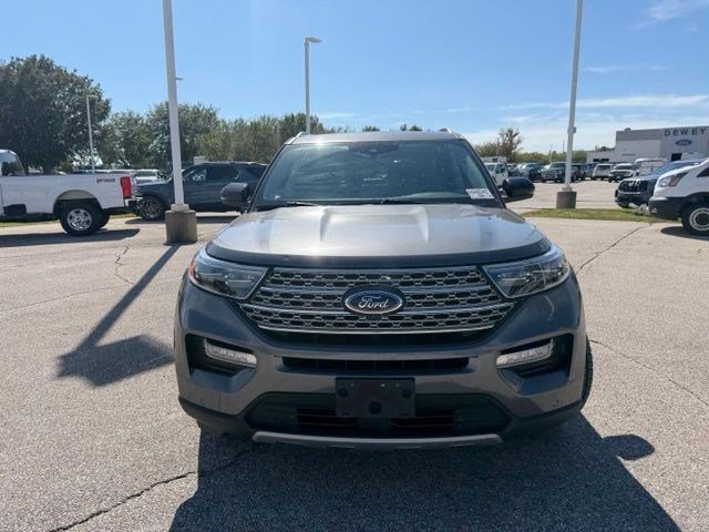 Used 2024 Ford Explorer Limited w/ Limited Technology Package AWD/4WD image 3