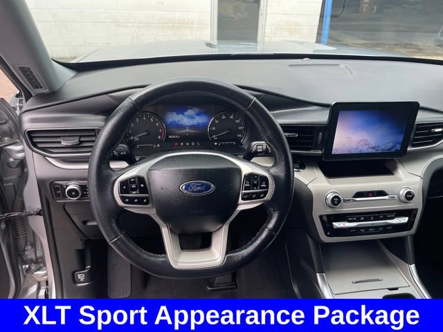 Used 2023 Ford Explorer XLT w/ Equipment Group 202A AWD/4WD image 13