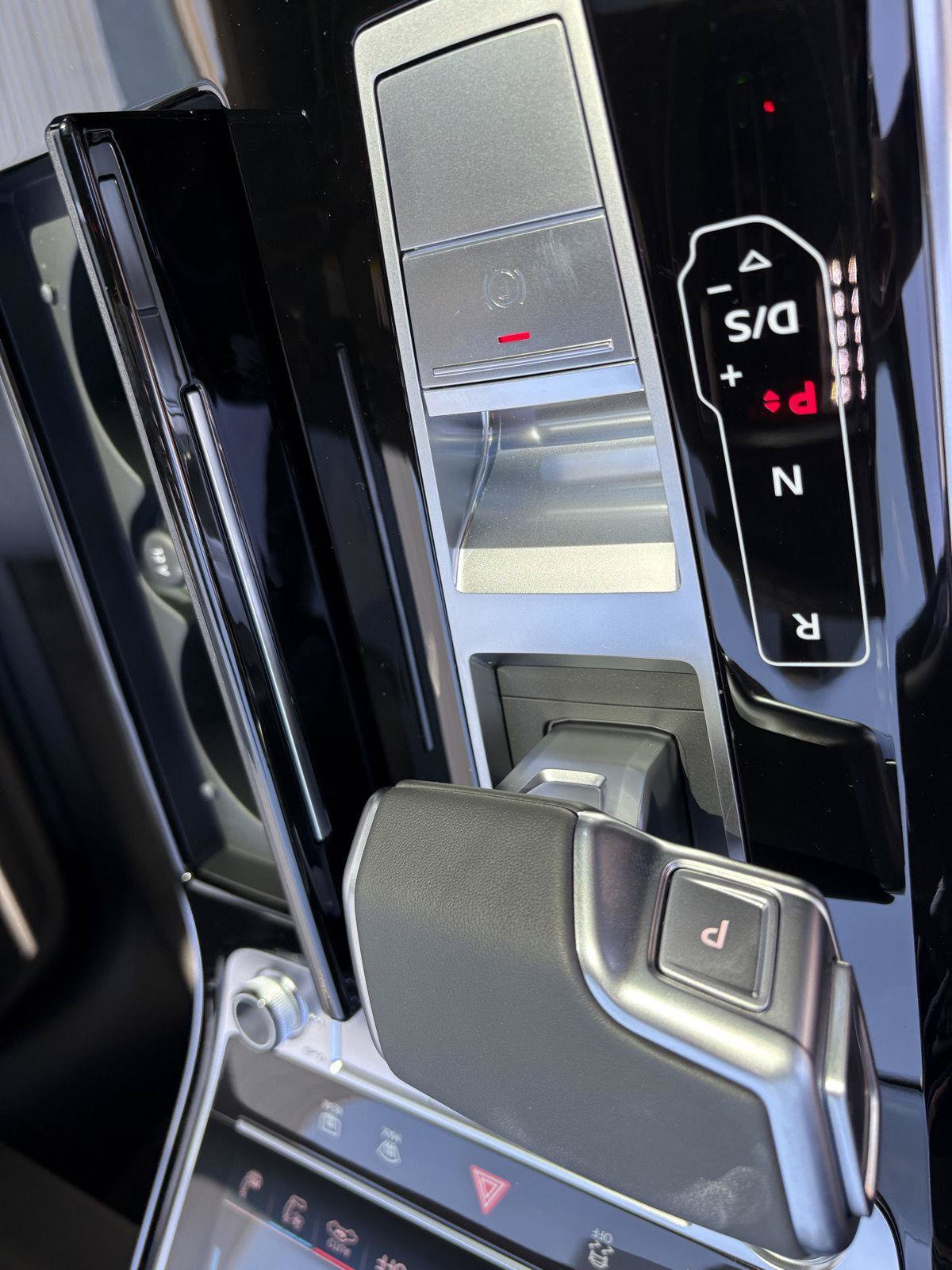 New 2026 Audi A8 L 3.0T AWD/4WD image 18