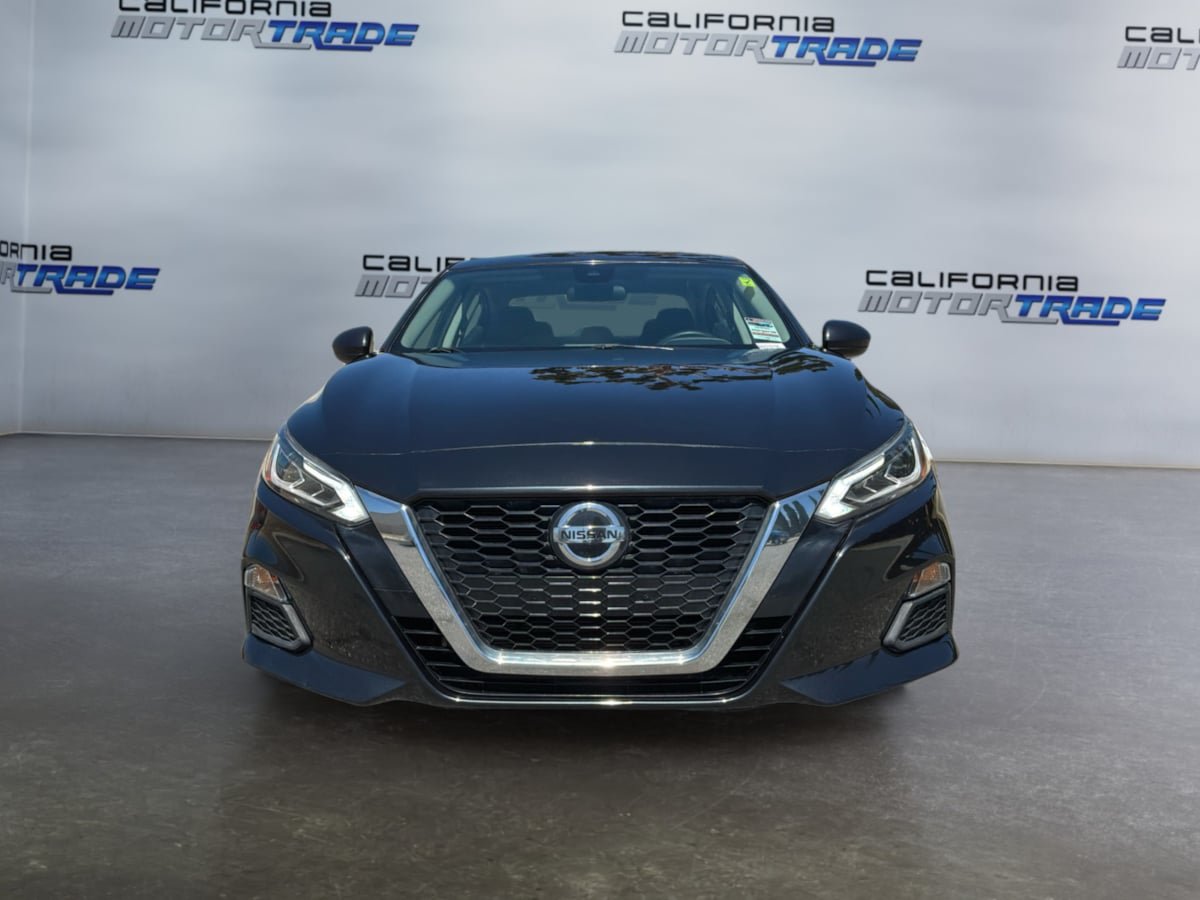 Used 2022 Nissan Altima 2.5 SV FWD image 2