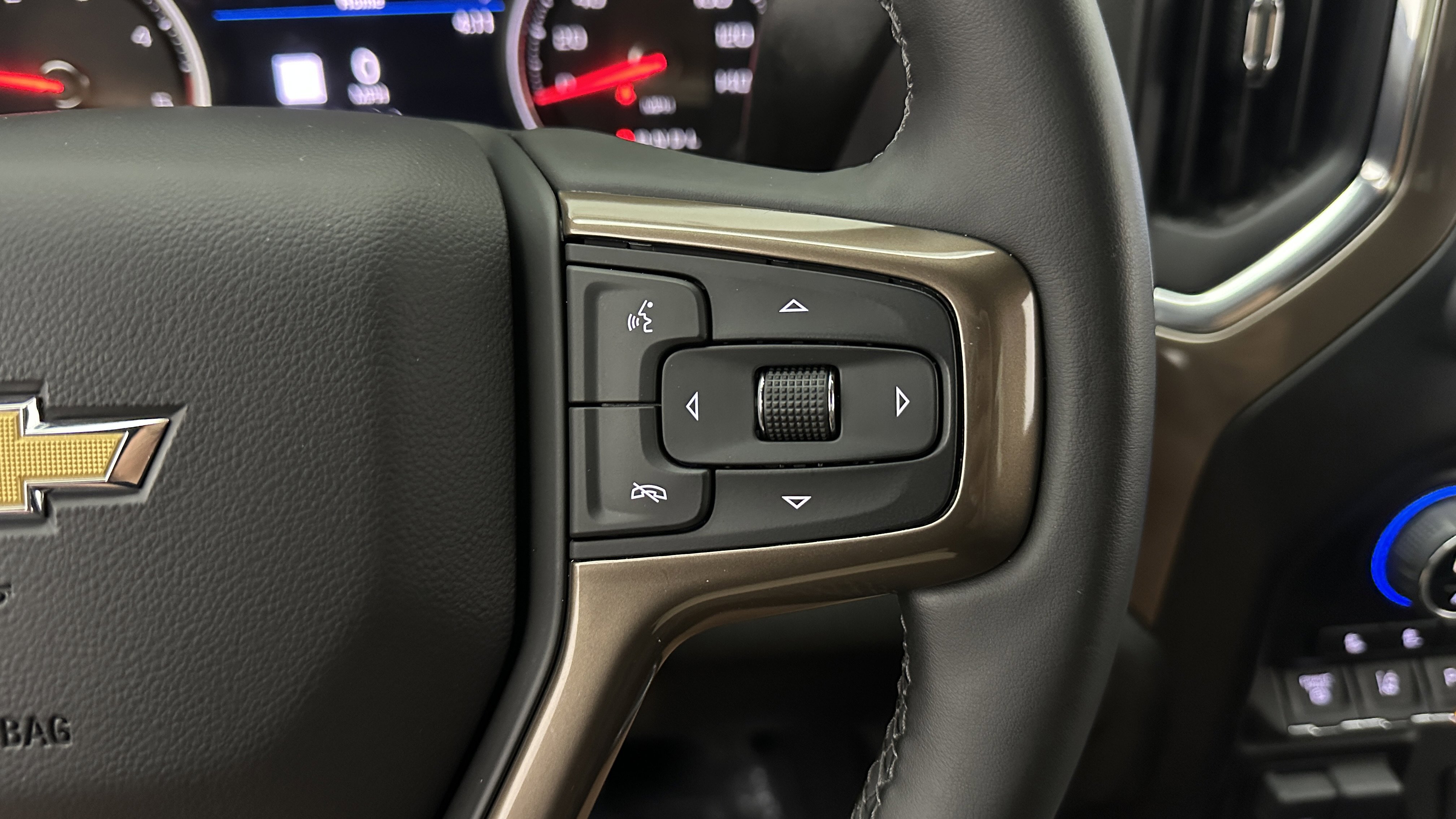 Used 2023 Chevrolet Silverado 2500 High Country w/ Z71 Off-Road Package image 15