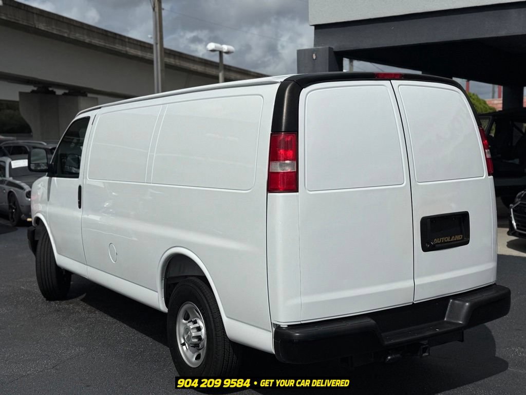 Used 2026 Chevrolet Express 2500 w/ Driver Convenience Package RWD image 5