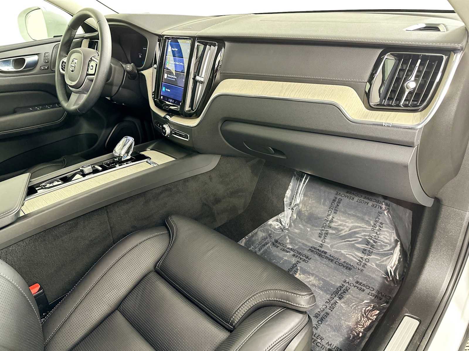 Used 2022 Volvo XC60 B6 Inscription w/ Advanced Package image 28