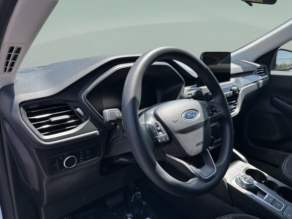Used 2025 Ford Escape Active FWD image 19