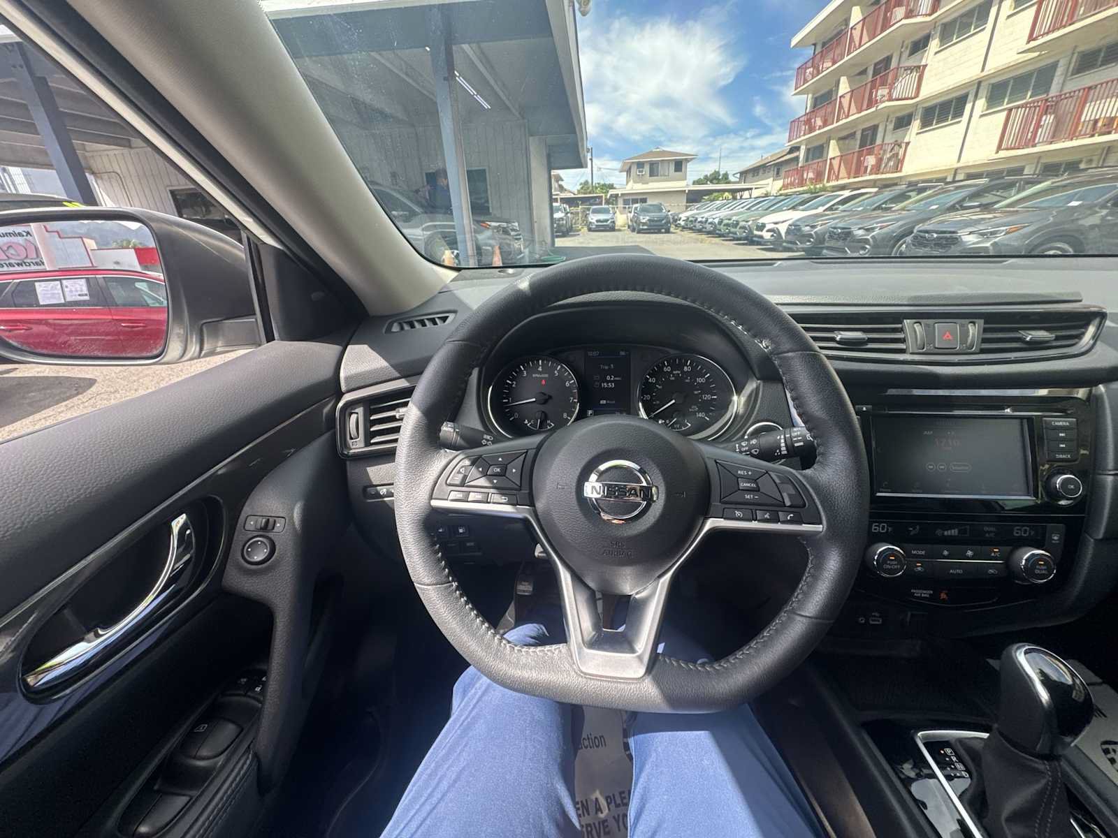 Used 2020 Nissan Rogue SV FWD image 14
