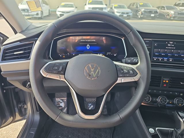 Used 2024 Volkswagen Jetta SE w/ Panoramic Sunroof Package image 20