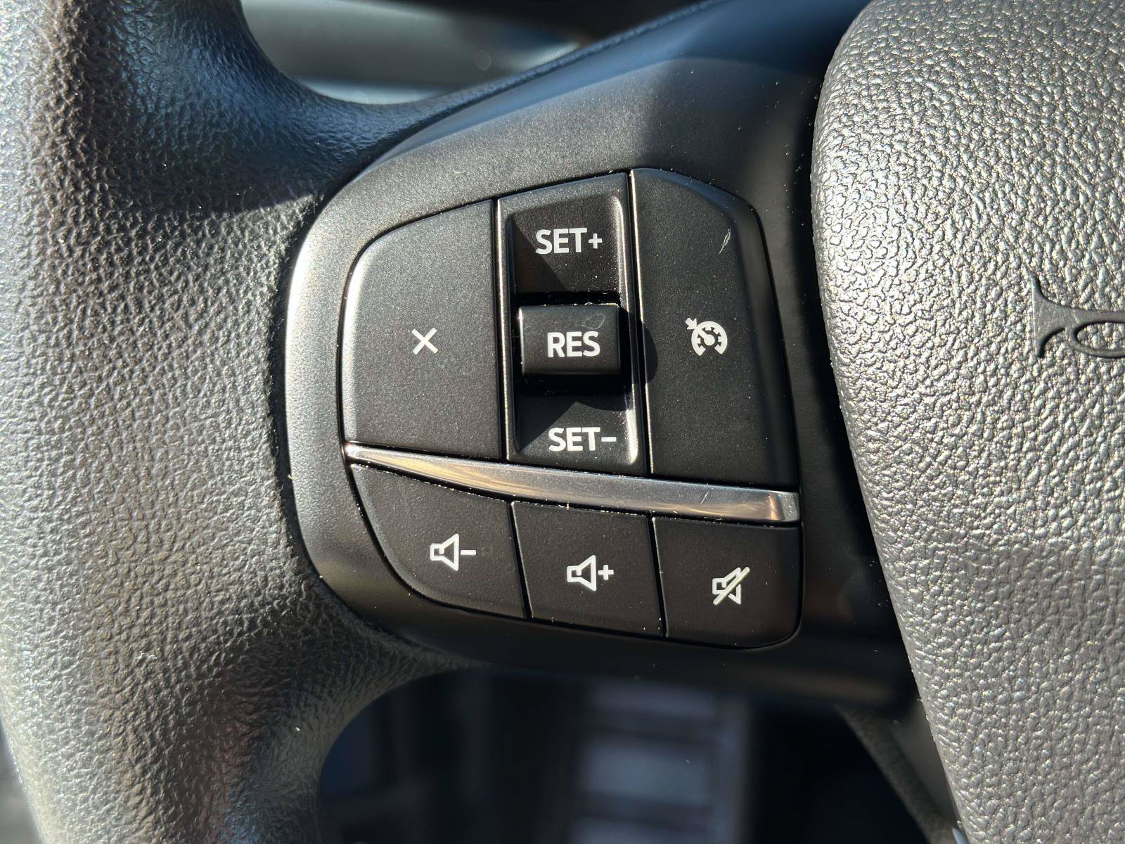 Used 2025 Ford Maverick XL w/ Equipment Group 102A AWD/4WD image 17
