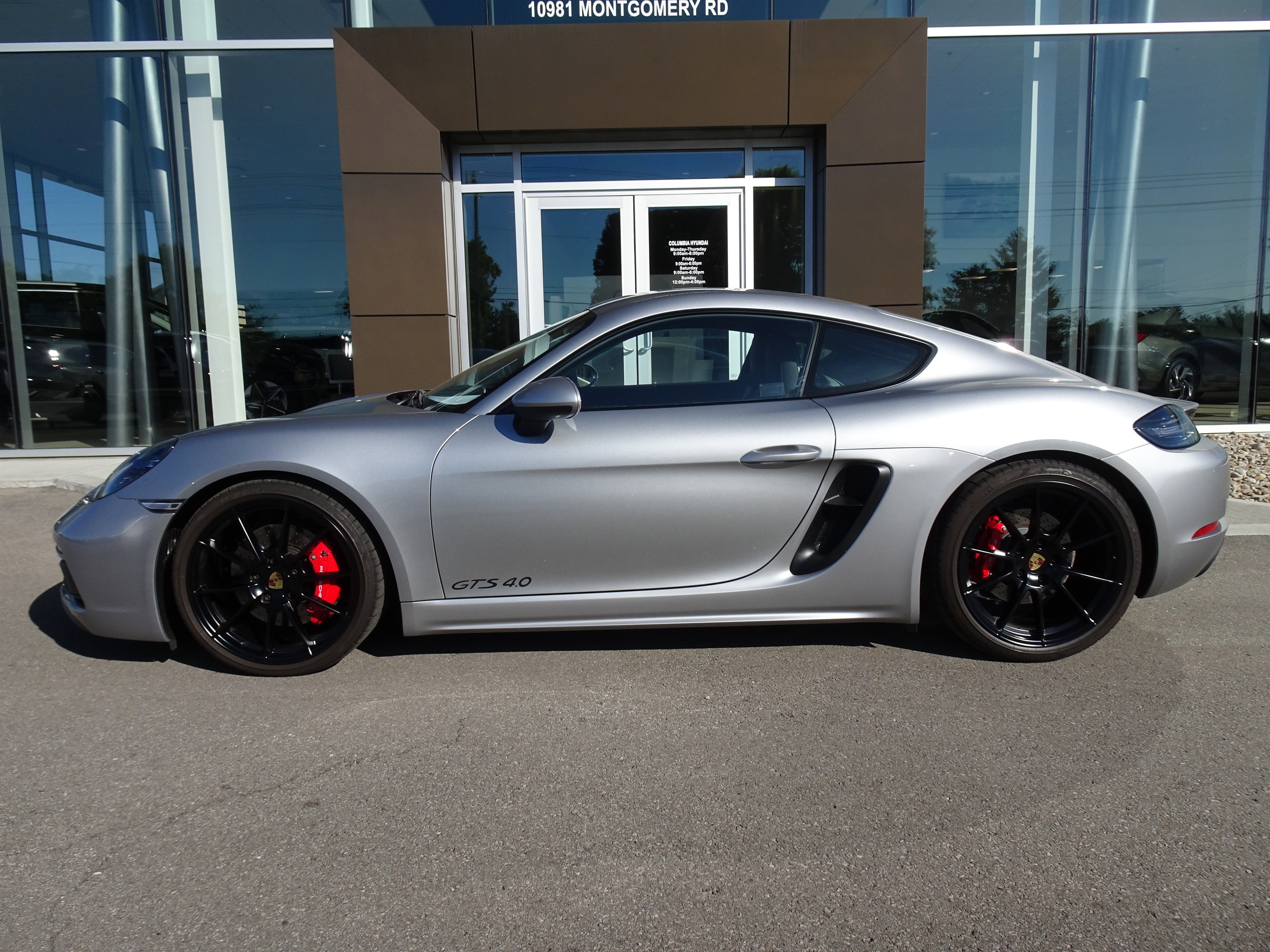 Used 2023 Porsche 718 Cayman GTS RWD image 8
