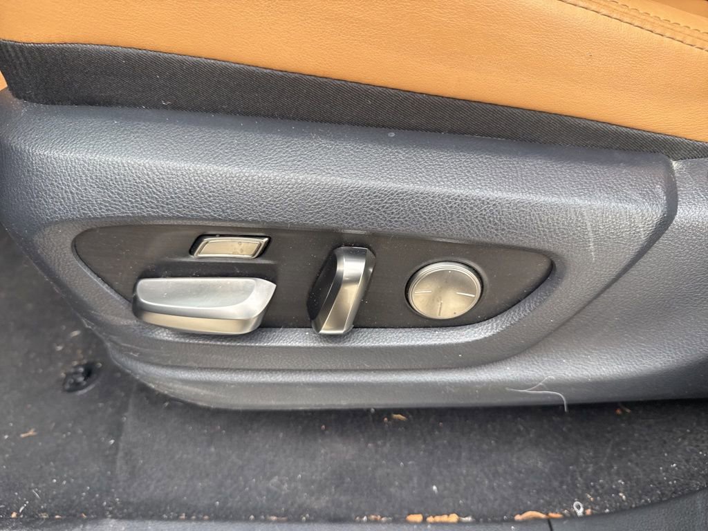 Used 2023 Lexus LX 600 4WD w/ Luxury Package image 13