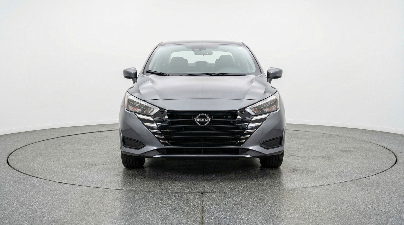 Used 2025 Nissan Versa SV image 2