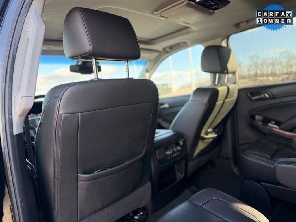 Used 2018 Chevrolet Suburban Premier AWD/4WD image 16