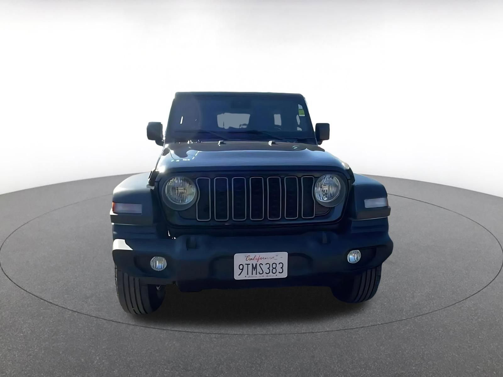 Used 2025 Jeep Wrangler Unlimited Sport AWD/4WD image 3