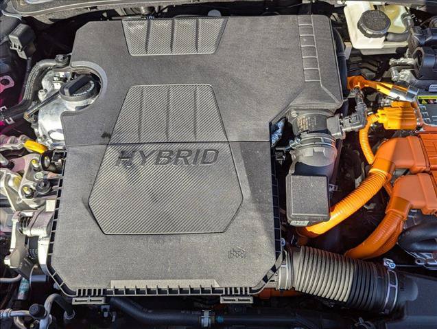 Certified 2025 Hyundai Elantra SEL FWD image 16