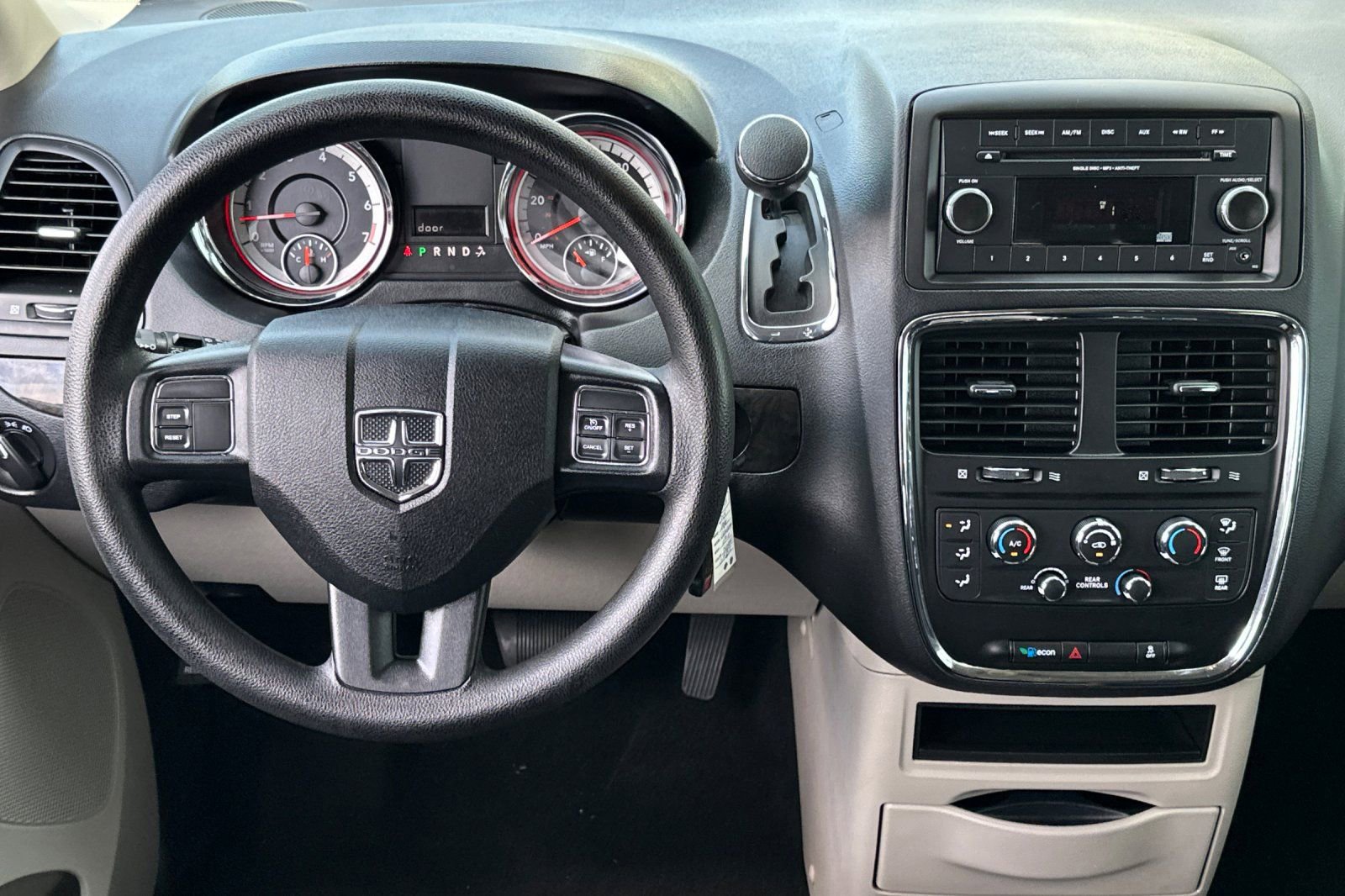 Used 2015 Dodge Grand Caravan SE w/ Quick Order Package 29E SE FWD image 14