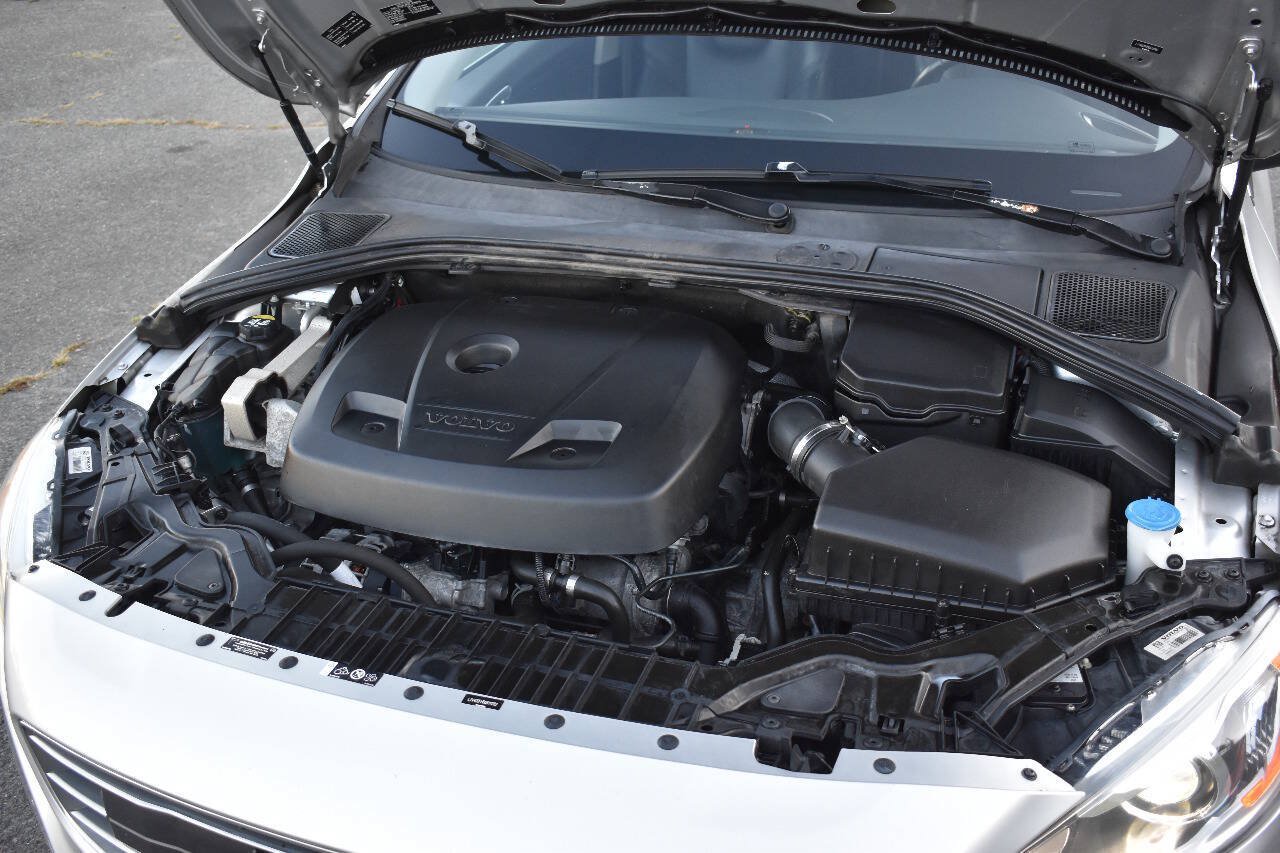 Used 2016 Volvo S60 T5 Inscription Platinum FWD image 38