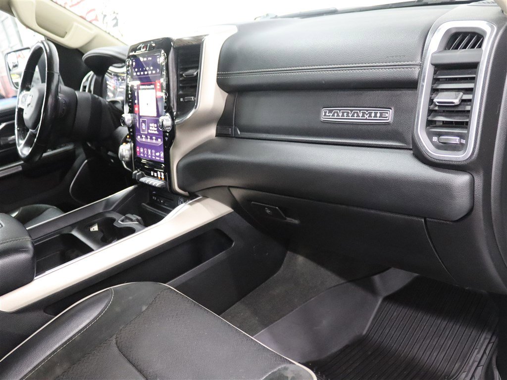 Used 2019 RAM 1500 Laramie AWD/4WD image 32
