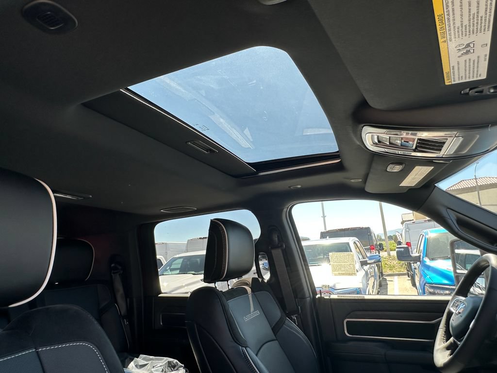 New 2026 RAM 2500 Laramie AWD/4WD image 19