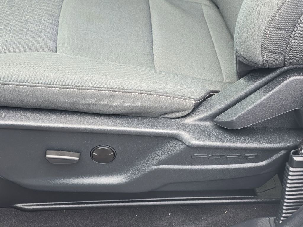 Used 2025 Ford F150 XLT w/ Equipment Group 301A Standard AWD/4WD image 17