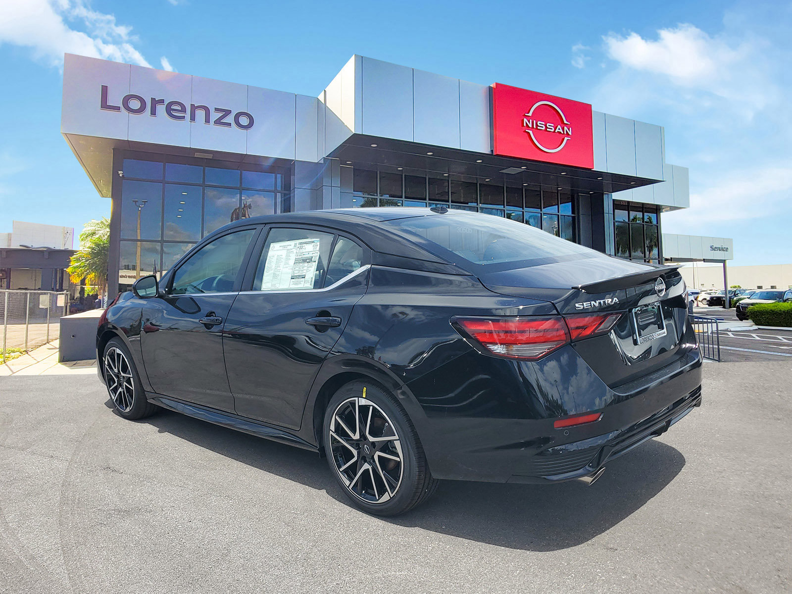 Used 2025 Nissan Sentra SR w/ SR Premium Package FWD image 6