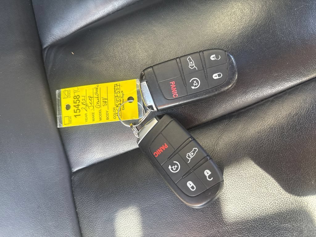 Used 2021 Jeep Grand Cherokee Limited AWD/4WD image 31