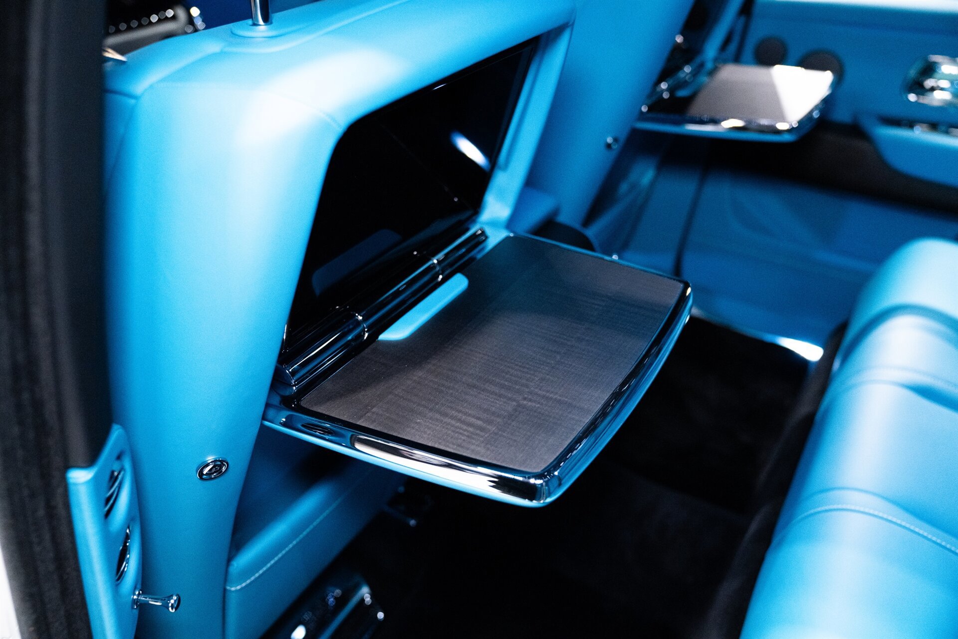 Used 2026 Rolls-Royce Cullinan image 39