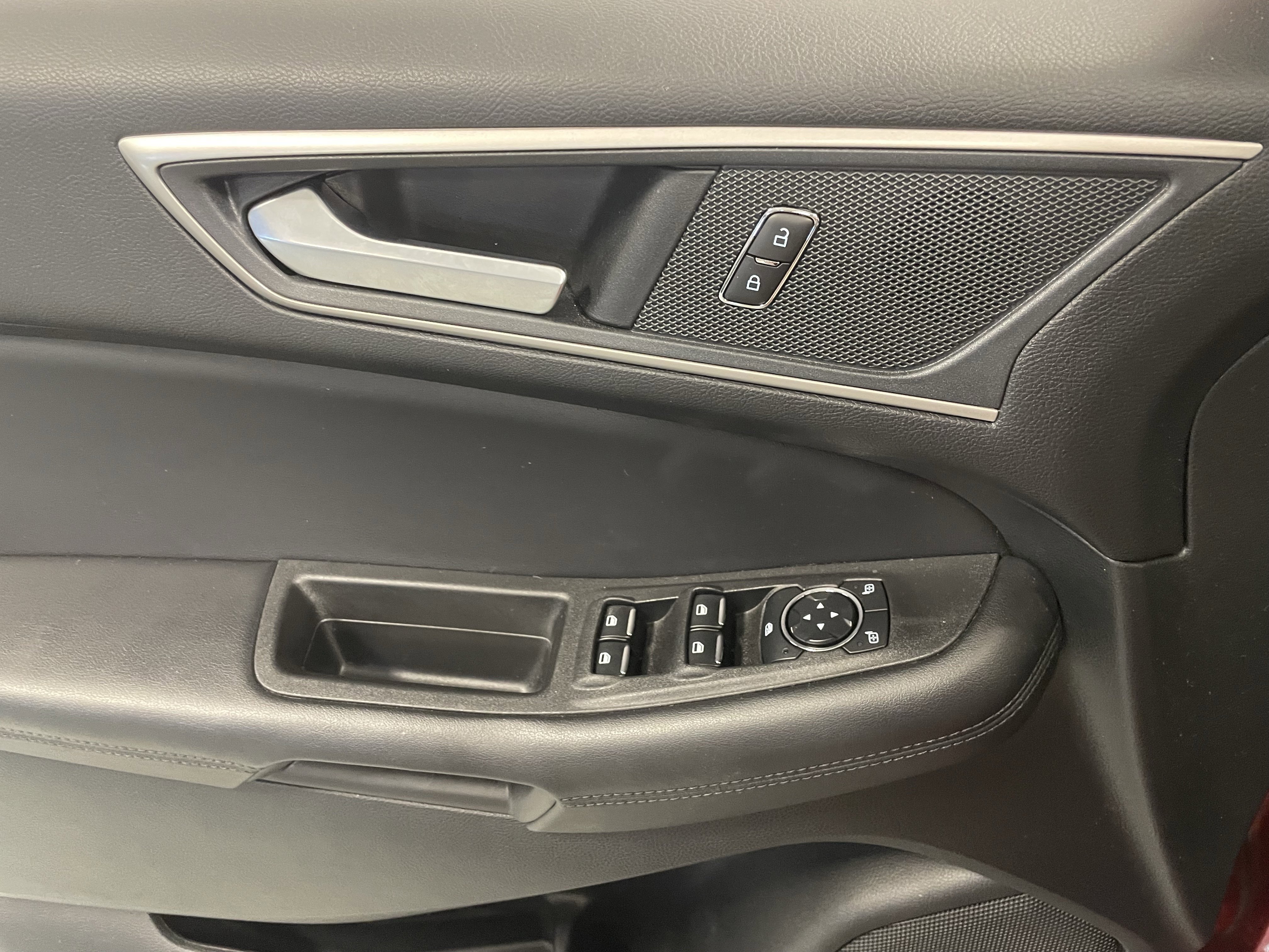 Used 2023 Ford Edge SEL w/ Convenience Package image 22