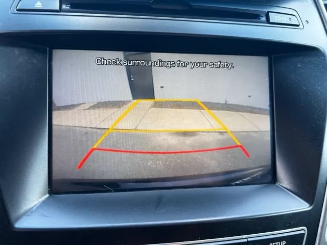 Used 2017 Hyundai Santa Fe SE AWD/4WD image 20