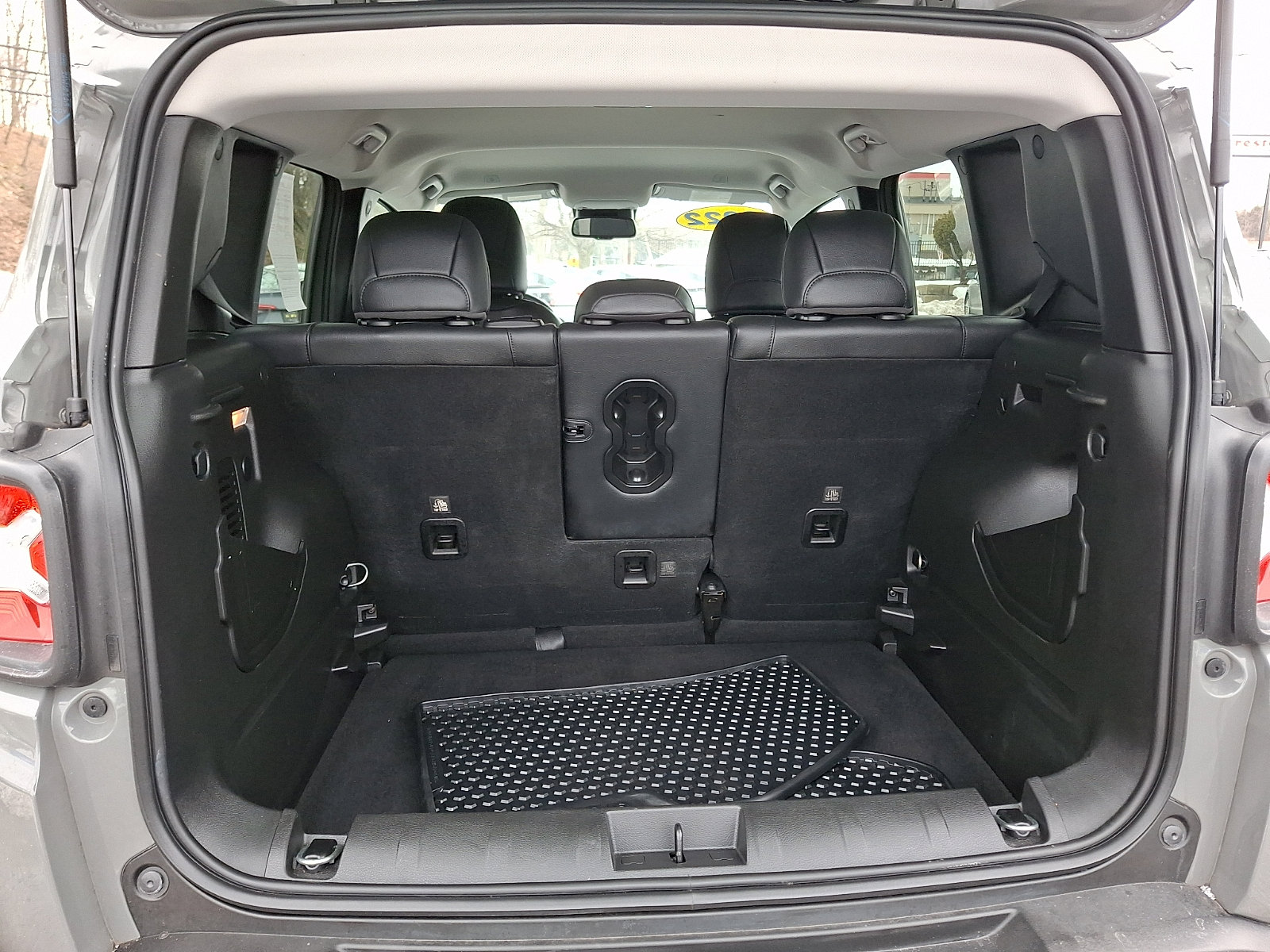 Used 2022 Jeep Renegade Limited image 28