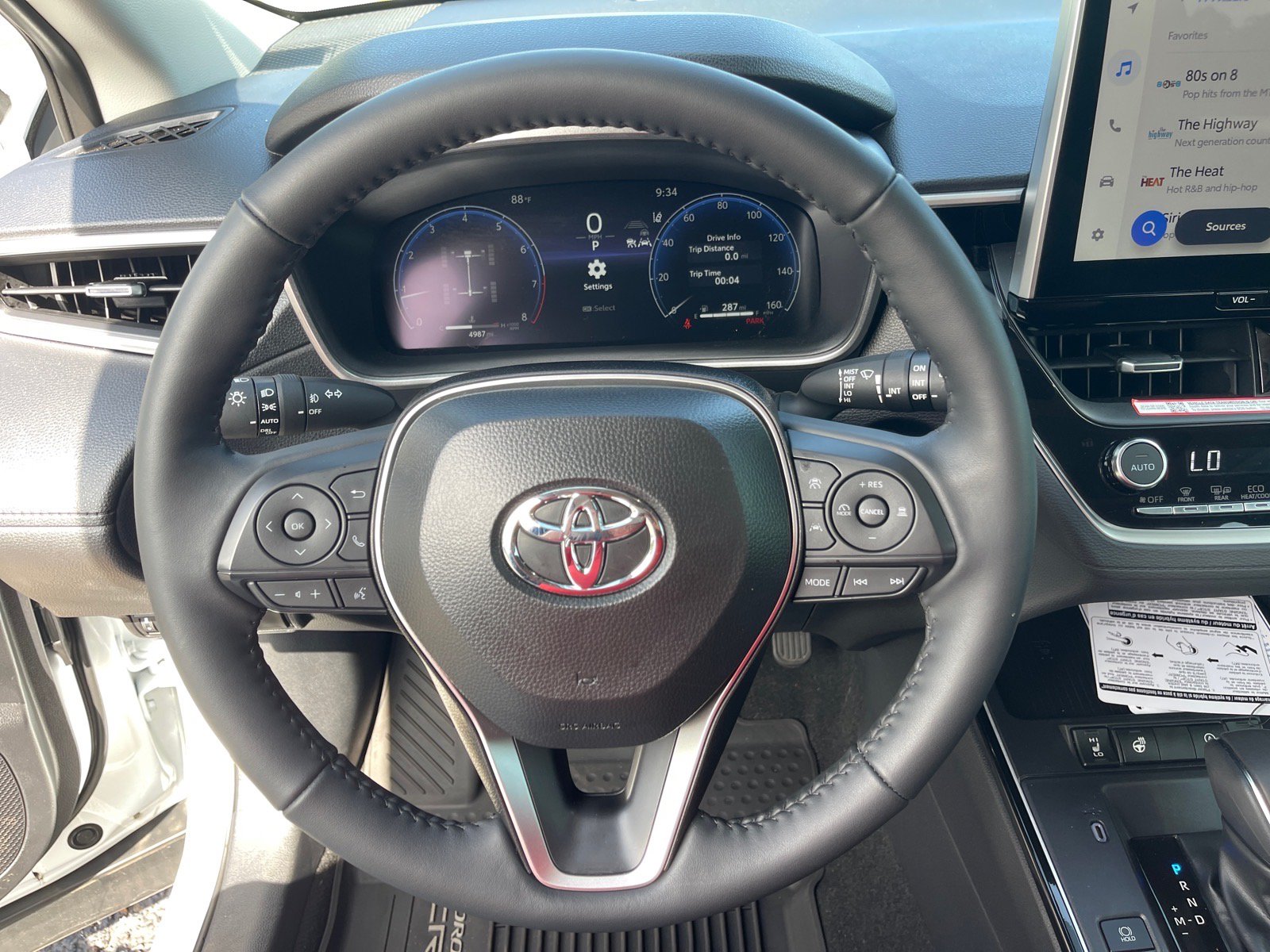 Used 2026 Toyota Corolla Cross XLE w/ Convenience Package AWD/4WD image 7