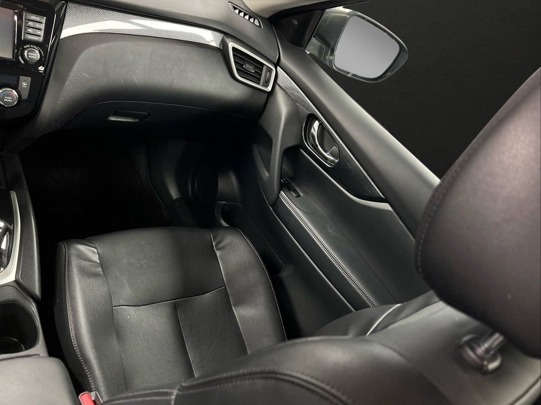 Used 2016 Nissan Rogue SL w/ SL Premium Package image 19
