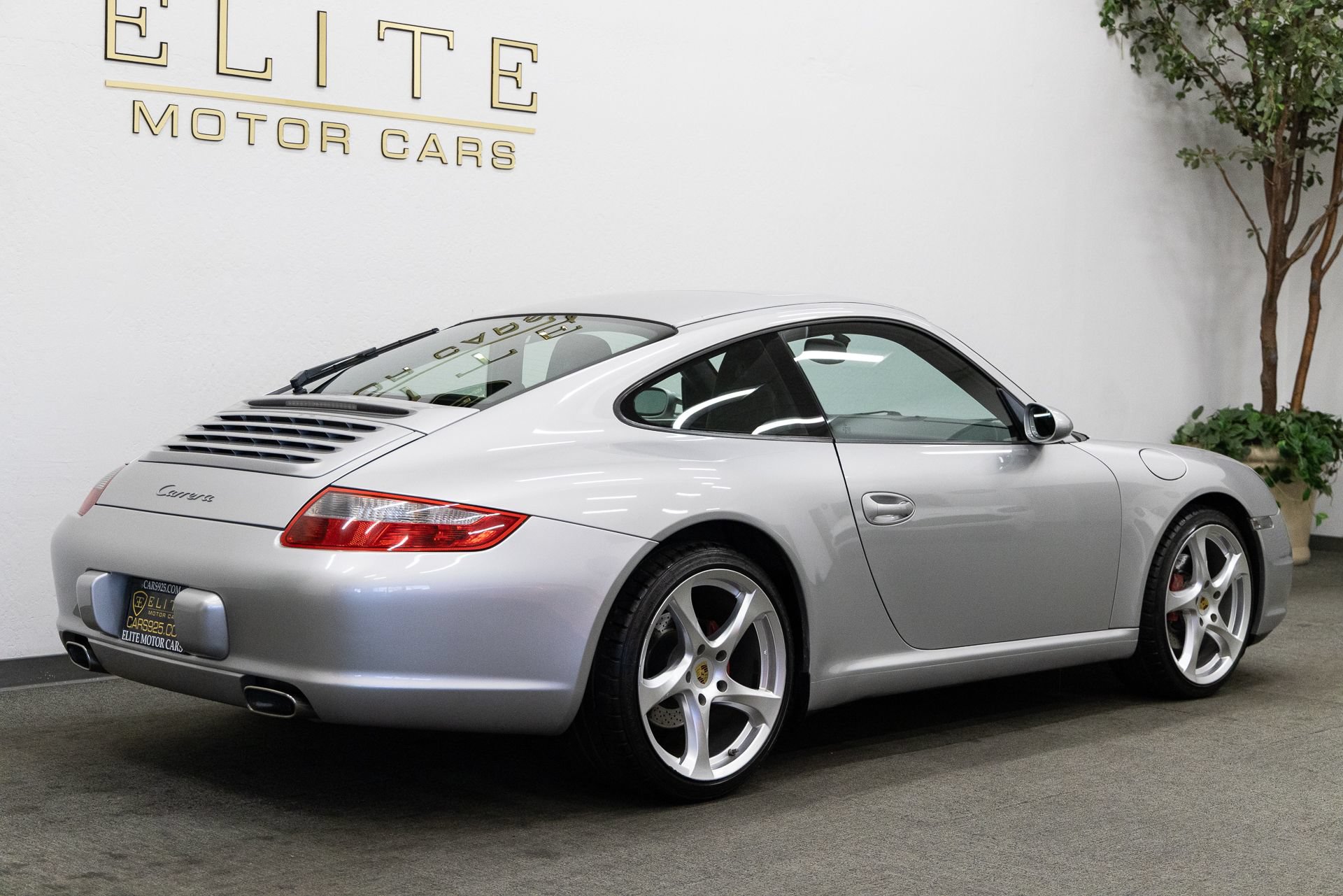 Used 2005 Porsche 911 Carrera RWD image 11