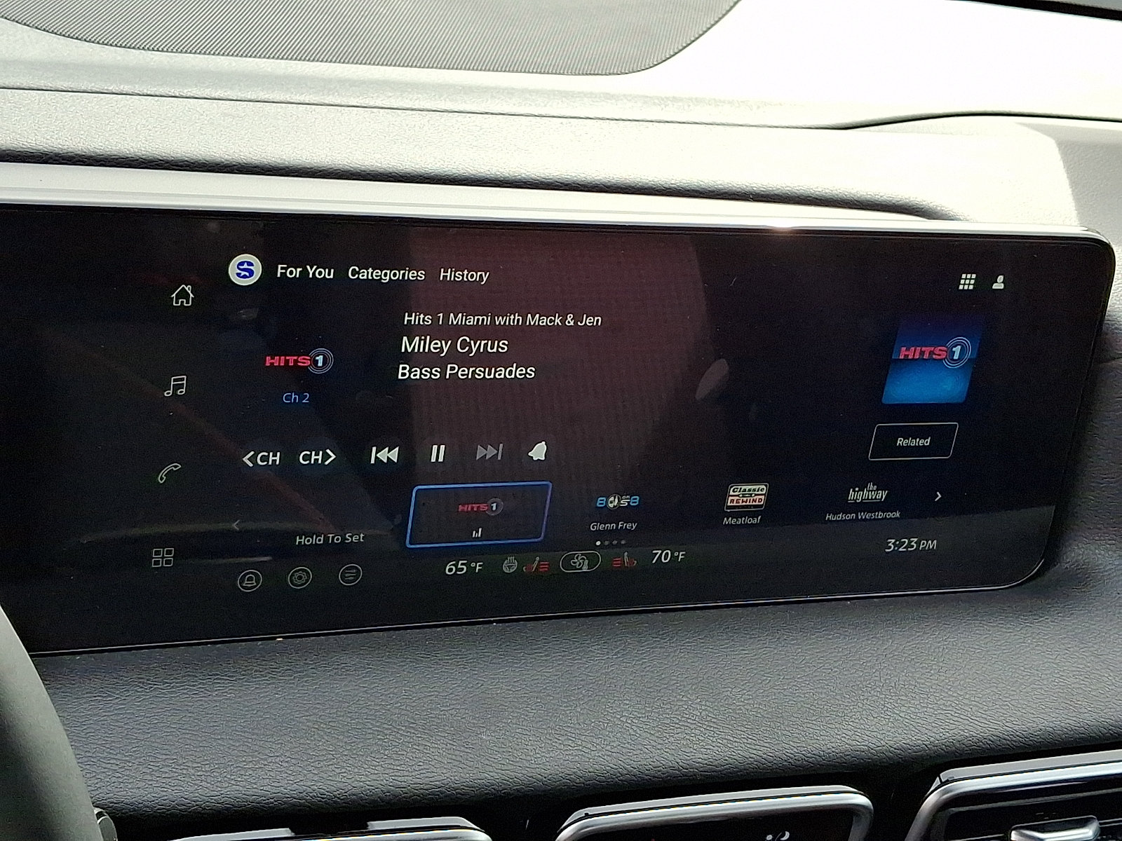 New 2027 Nissan Sentra SR w/ SR All Weather Package FWD image 14