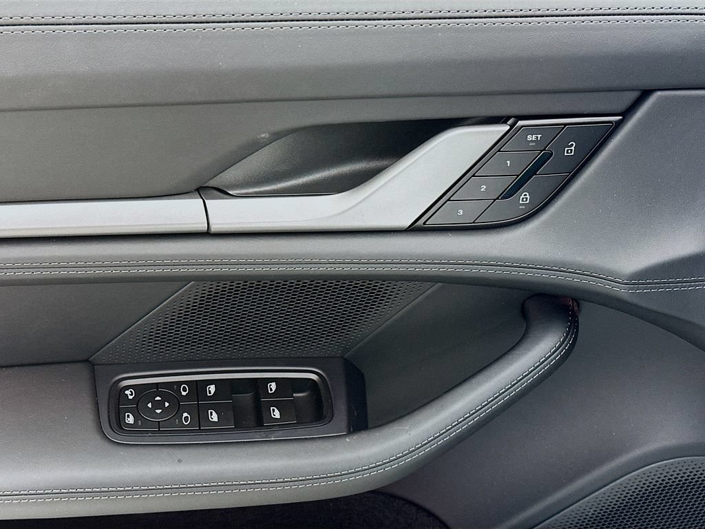 New 2025 Porsche Taycan 4S AWD/4WD image 20