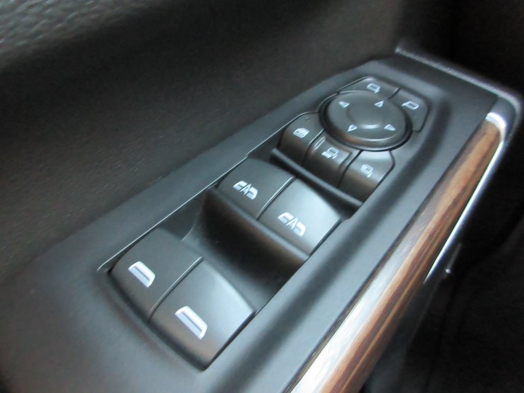 Certified 2023 Chevrolet Silverado 3500 High Country AWD/4WD image 36