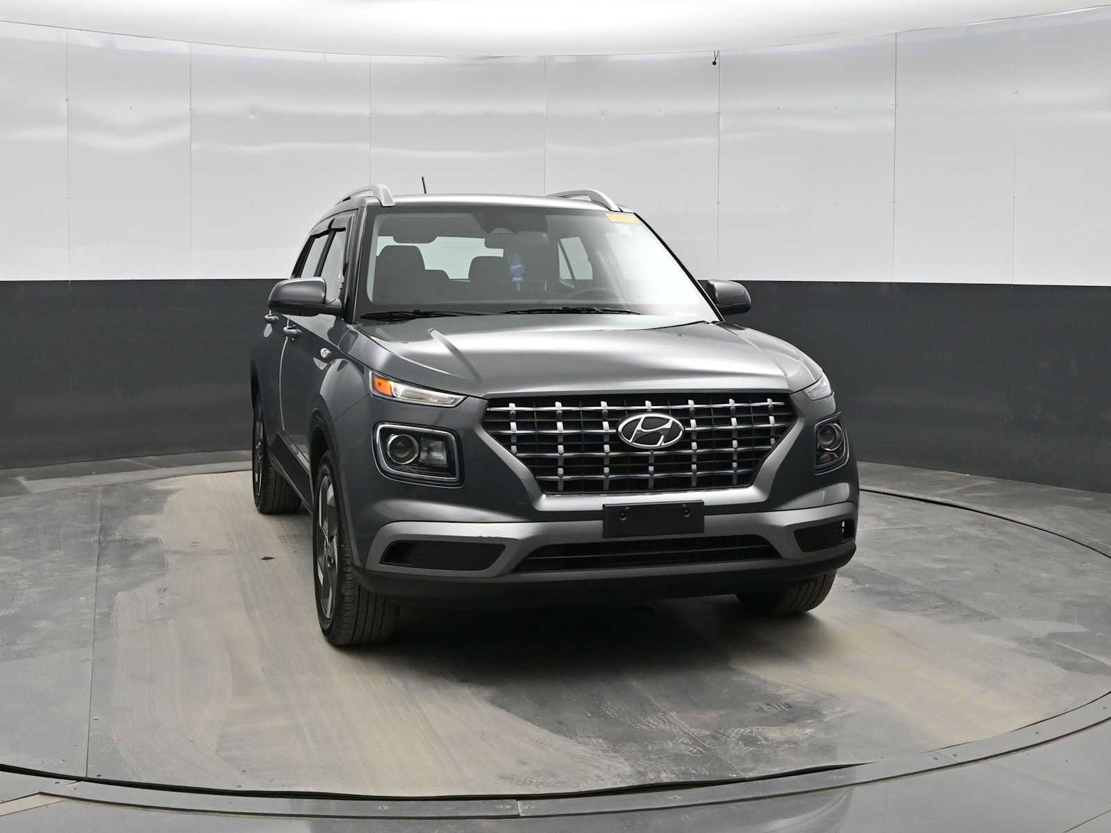 Certified 2024 Hyundai Venue SEL video 2