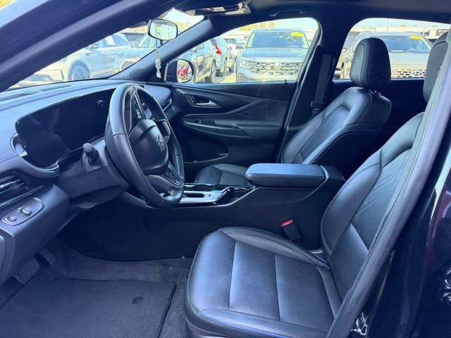 Used 2025 Buick Envista Sport Touring w/ Experience Buick Package image 11